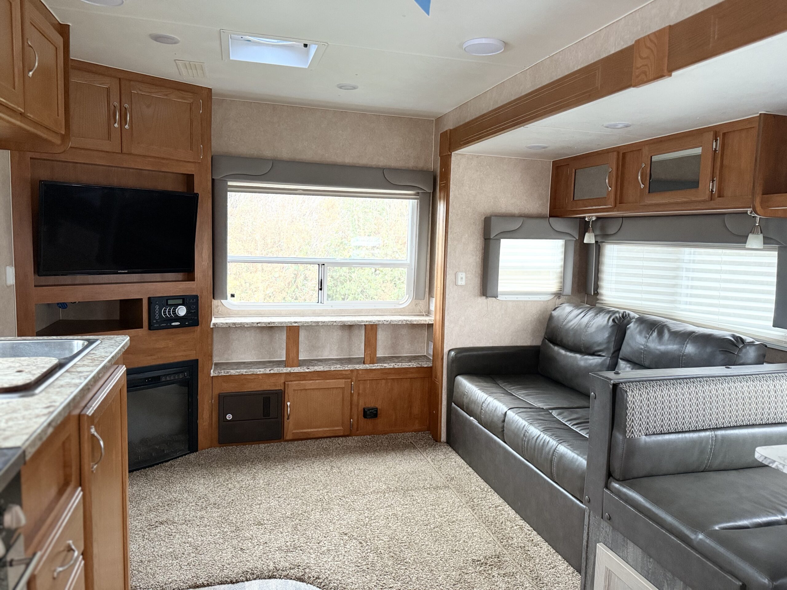 2018 KountryLite RL Lowroof - Image 3