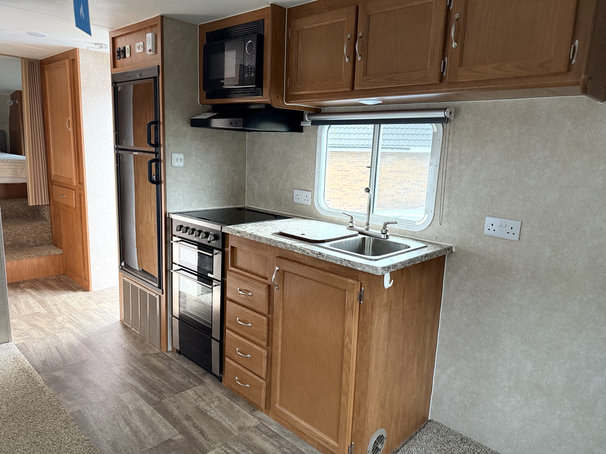 2018 KountryLite RL Lowroof - Image 4