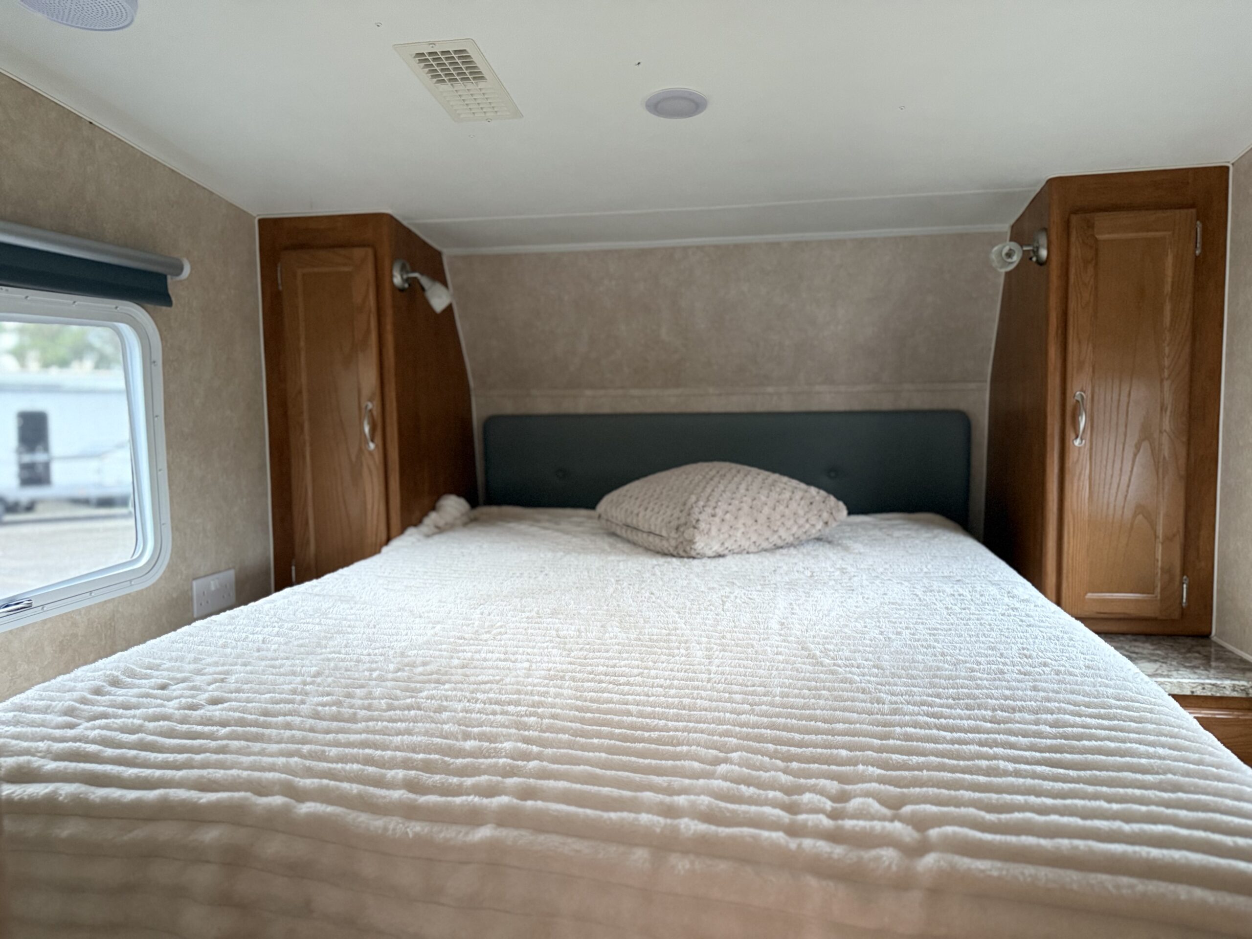 2018 KountryLite RL Lowroof - Image 7